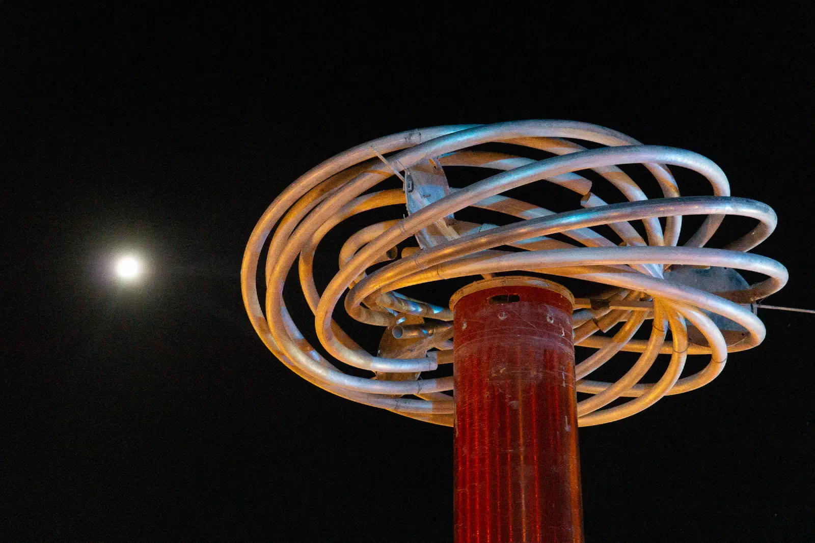 Electric moon